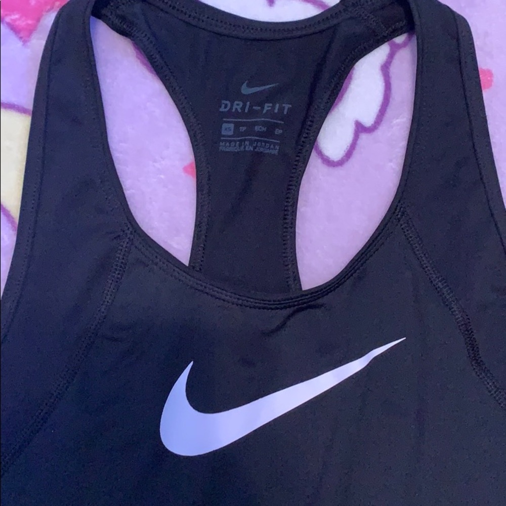 Nike Dri-Fit - Picture 2 of 3